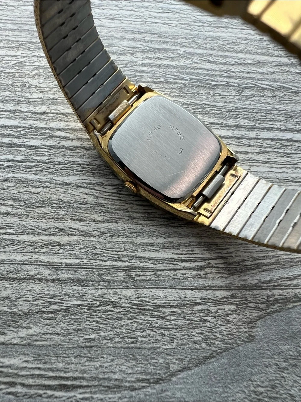 Carterina Quartz mens gold tank watch